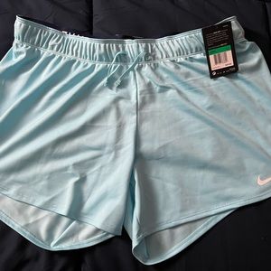 NWT NIKE LADIES SHORTS
